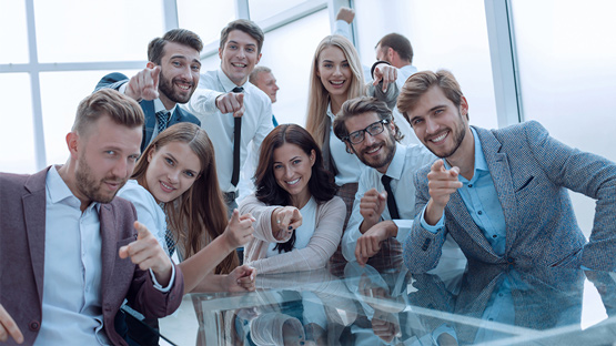 Cursos conversacionales de inglés en Bogotá para empresarios y comunicación profesional